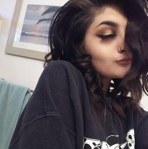 Meet your Posher, Marina